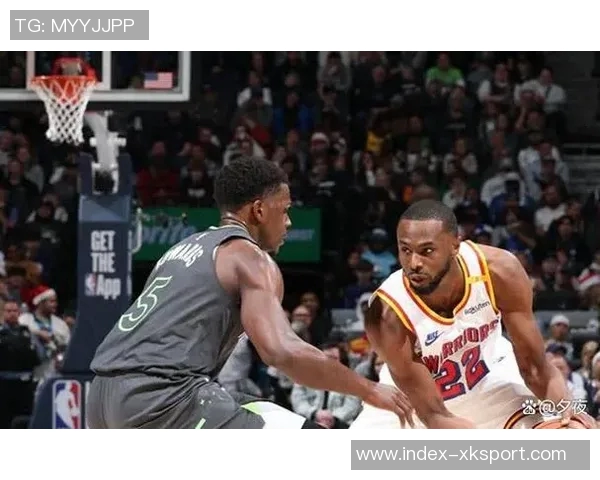 兰德尔表现稳定11投6中贡献14分4篮板1助攻1抢断助力球队胜利