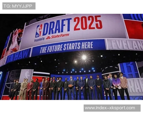 吧友评选揭晓NBA新赛季第五分卫希罗当选其他四位均为13顺位选手 吧友评选揭晓NBA新赛季第五分卫希罗当选其他四位均为13顺位选手