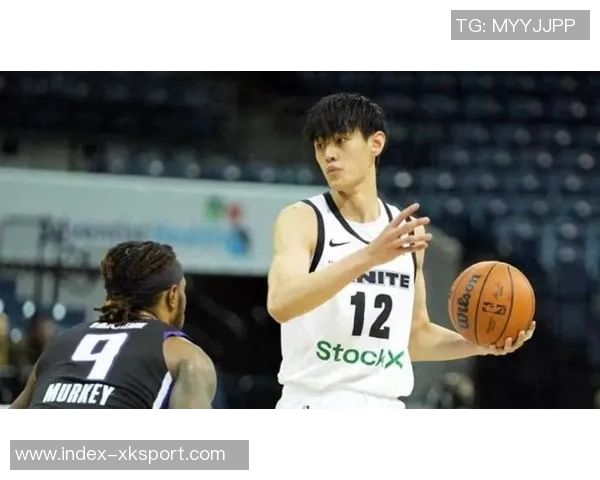 曾凡博在中国赛表现平平被篮网裁掉10分钟无得分仅有1次抢断