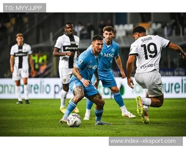 今日趣图:那不勒斯的紧急状态与孔蒂的欧战信念交织的精彩瞬间 今日趣图:那不勒斯的紧急状态与孔蒂的欧战信念交织的精彩瞬间