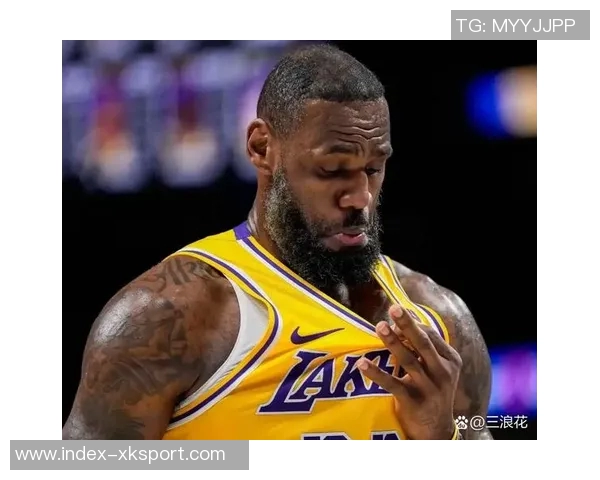 A史密斯质疑詹姆斯关键时刻表现是否与赛前饮酒有关 A史密斯质疑詹姆斯关键时刻表现是否与赛前饮酒有关