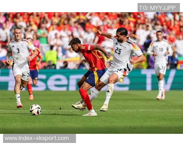 瓦茨克强调施洛特贝克续约重要性决定权在他手中理解多特精神 瓦茨克强调施洛特贝克续约重要性决定权在他手中理解多特精神