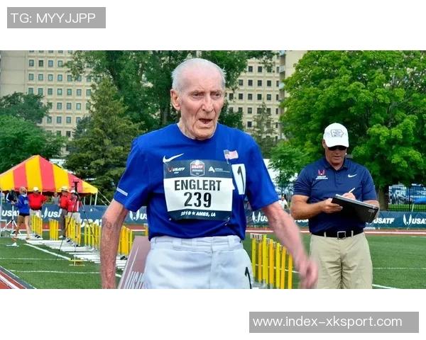 20岁3个月16天F埃斯波西托创意大利国脚进球新纪录