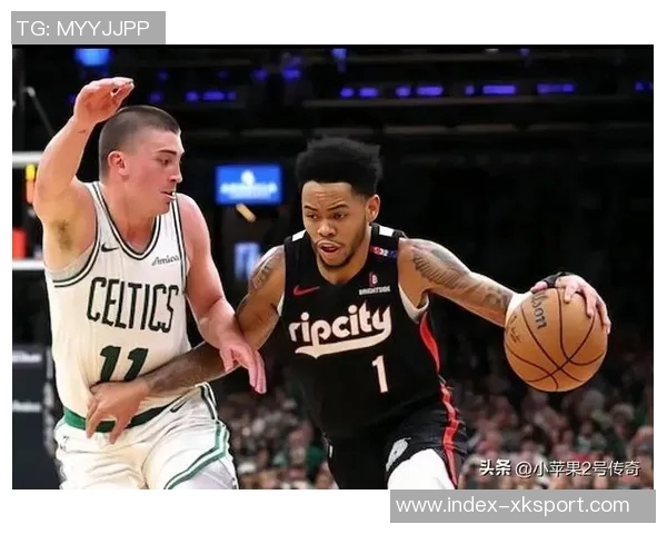 安芬尼西蒙斯谈比赛中与普里查德的适应与交流经验分享