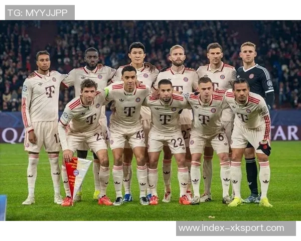 性感女歌手与凯恩同框合影亮相拜仁晚宴引发热议