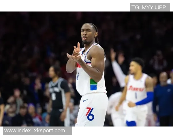 马克西表现抢眼19投9中三分命中率高达44贡献26分6篮板7助攻助球队取胜